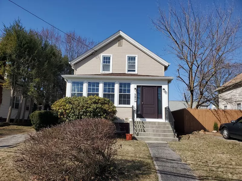 385 Pontiac Ave, Cranston, RI 02910