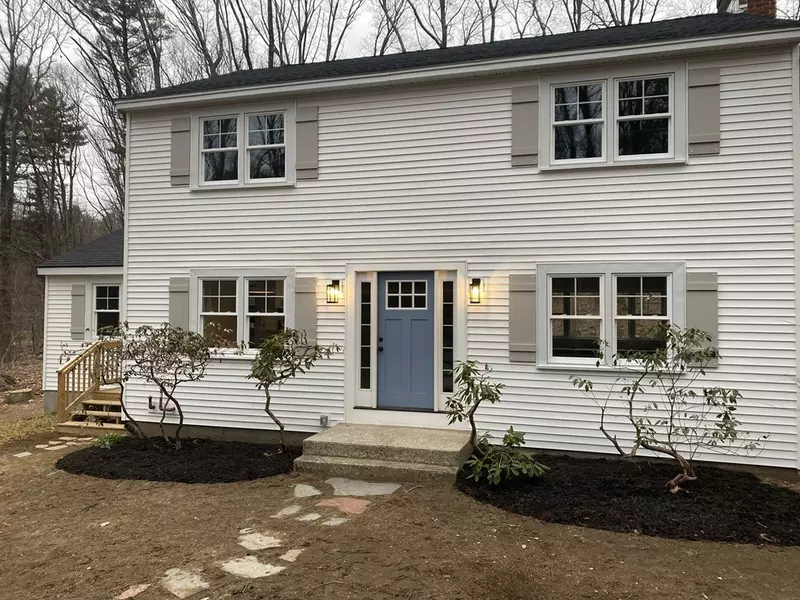 36 Wells Park Rd, Sturbridge, MA 01566