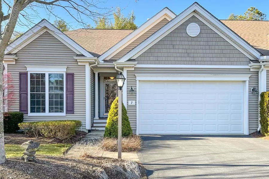 7 Autumn Glen, Plymouth, MA 02360