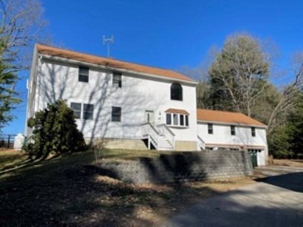 15 Old County Road, Plaistow, NH 03865