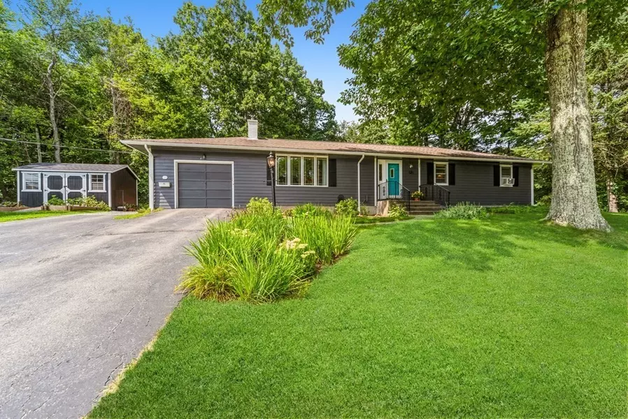 11 Indian Hill Road, Paxton, MA 01612