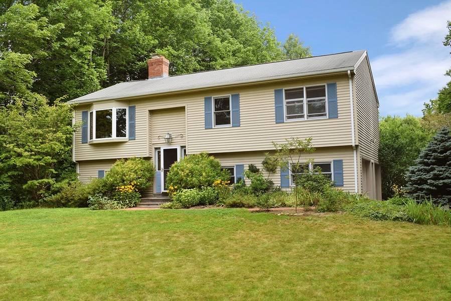 7 Ruggles Lane, Barre, MA 01005