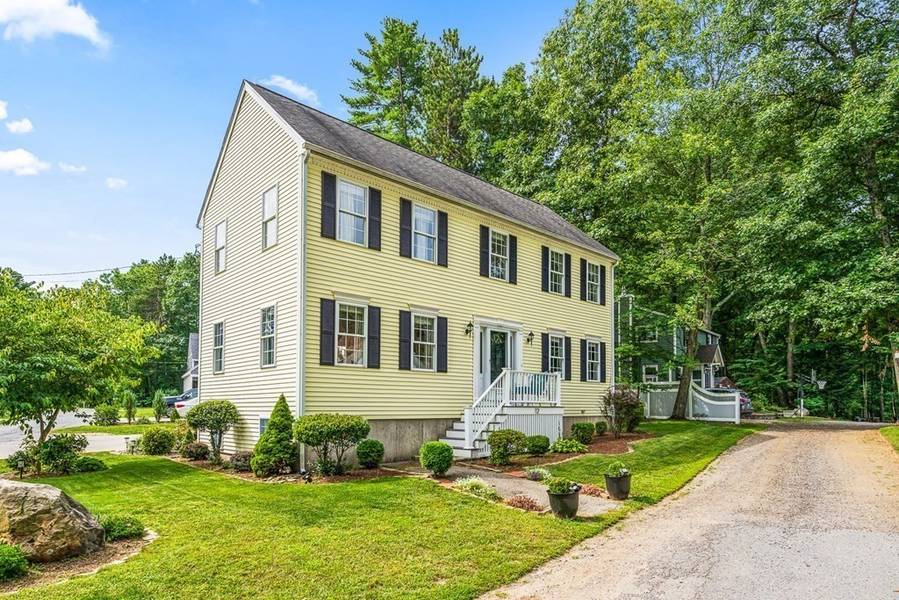 12 Alnette Road, Merrimac, MA 01860