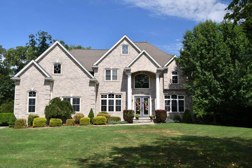 25 Gerry Dr, Seekonk, MA 02771