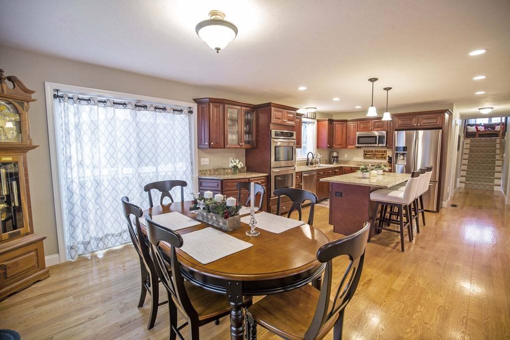 North Reading, MA 01864,9 Lawrence Rd
