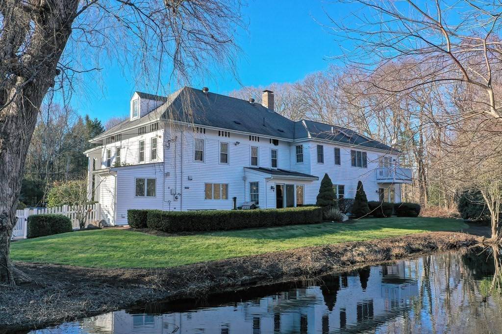 Seekonk, MA 02771,475 Prospect St