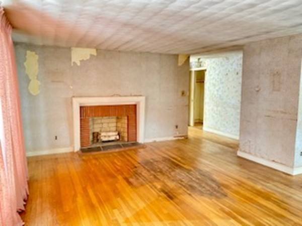 Milton, MA 02186,5 Quentin St