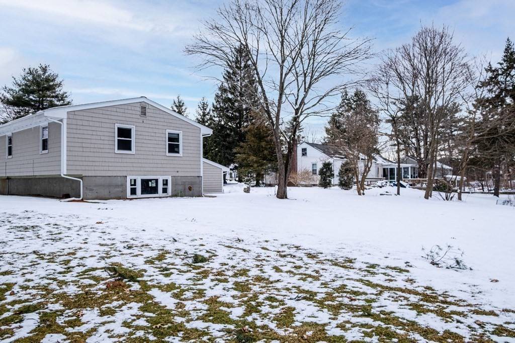 North Attleboro, MA 02760,288 Kelley Blvd