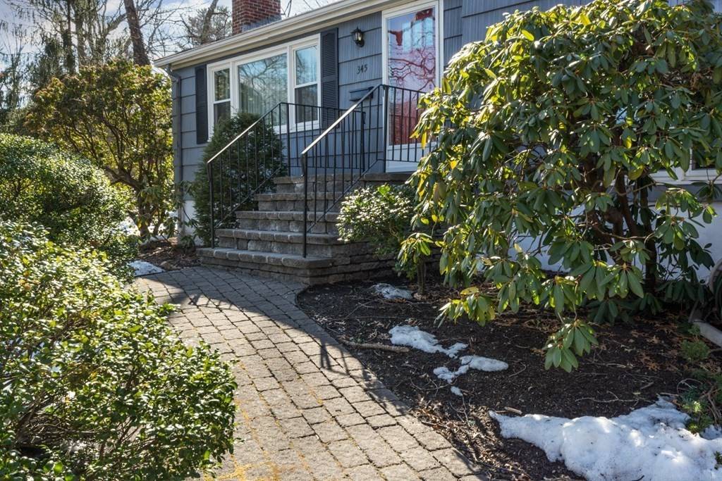 Westwood, MA 02090,345 Oak Street