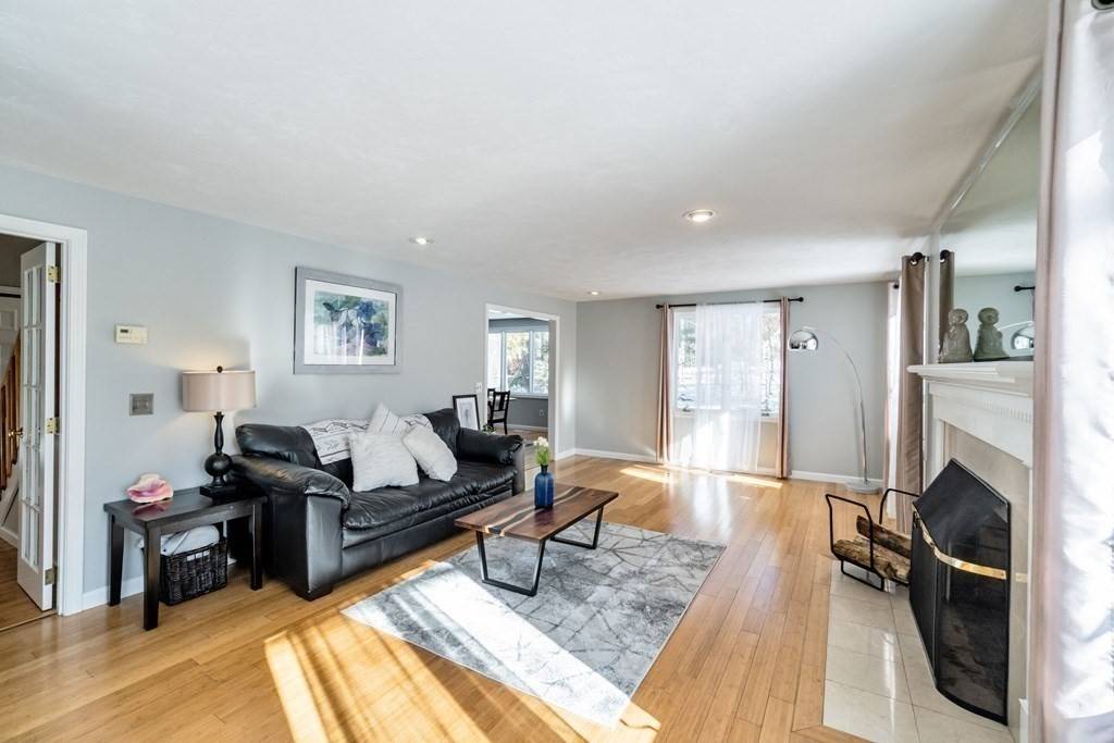 Framingham, MA 01701,4 Leo Chasse Way