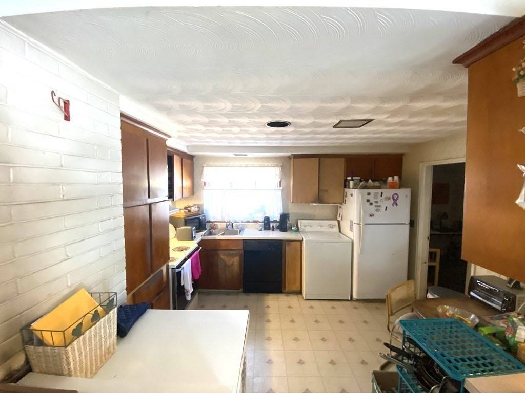 Framingham, MA 01701,82 Griffin Rd
