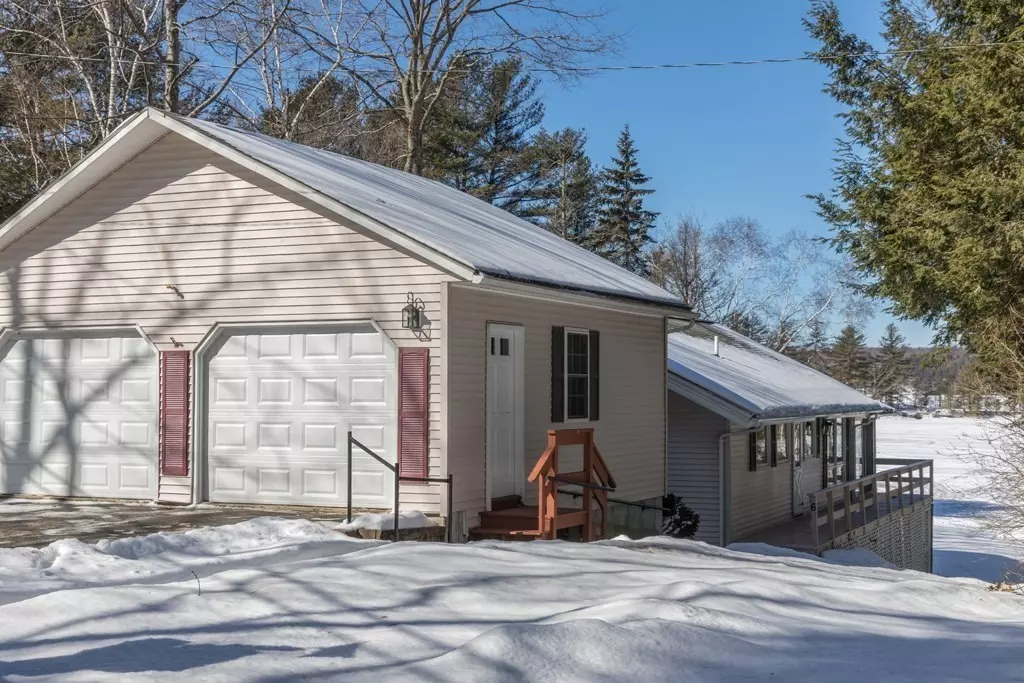 Ashburnham, MA 01430,6 Winding Cove Road