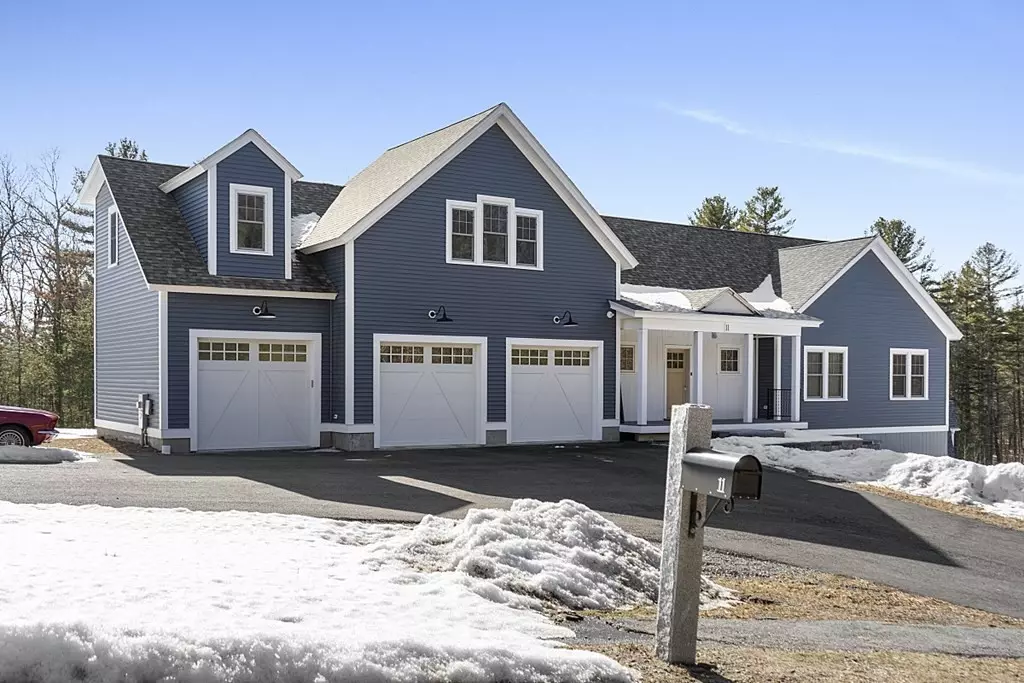 Groton, MA 01450,11 Amelia Way