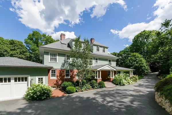 357 Nashawtuc Road, Concord, MA 01742