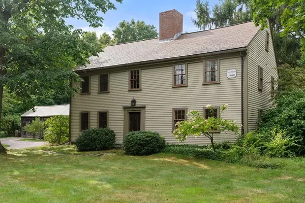 589 Main St, Medfield, MA 02052