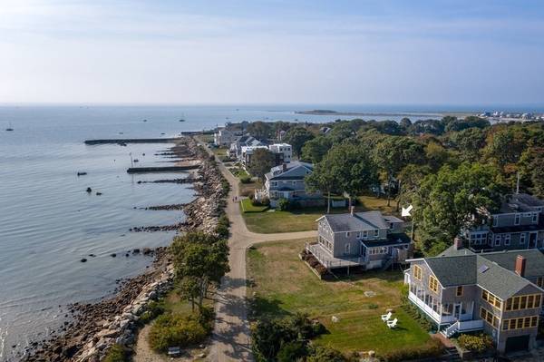 17 Pine Rd, Mattapoisett, MA 02739