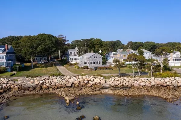 Mattapoisett, MA 02739,17 Pine Rd