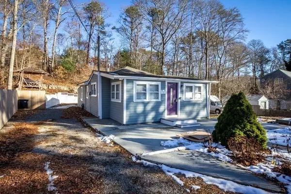 Falmouth, MA 02536,133 Pinecrest Beach Dr