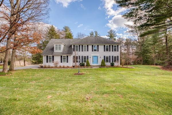 70 Pineridge Dr, Westfield, MA 01085