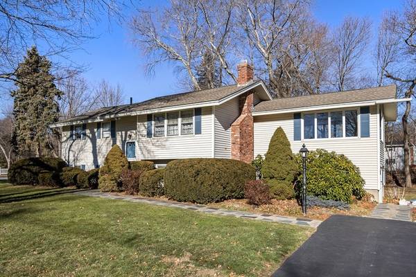 48 Causeway Street, Hudson, MA 01749