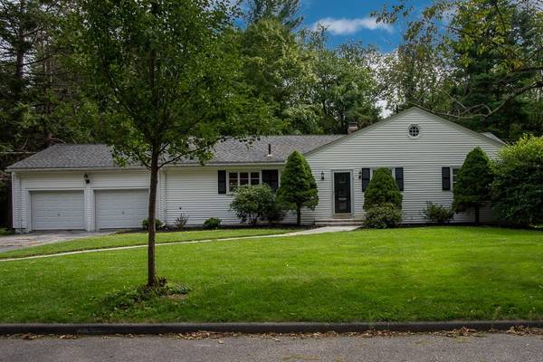 11 Old Brook Dr., Worcester, MA 01609