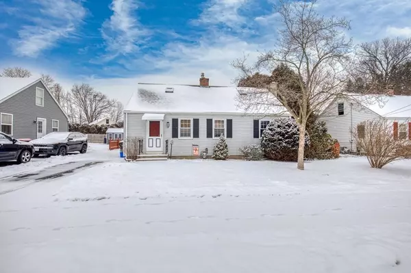 58 Alhambra Cir N, Agawam, MA 01001