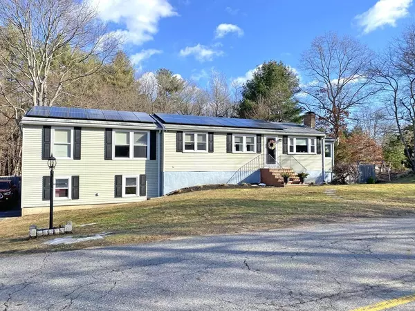 37 County Road, Andover, MA 01810