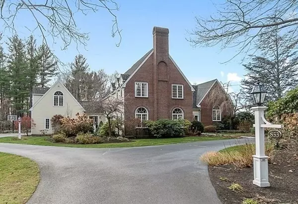 853 Strawberry Hill Rd, Concord, MA 01742