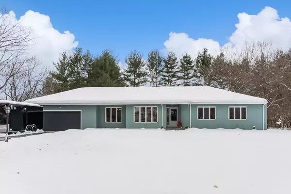 147 Spectacle Pond Rd, Littleton, MA 01460