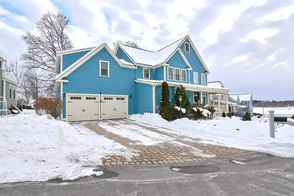 9 Carriage Lane, Wakefield, MA 01880