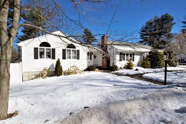 774 Summer St, Lynnfield, MA 01940