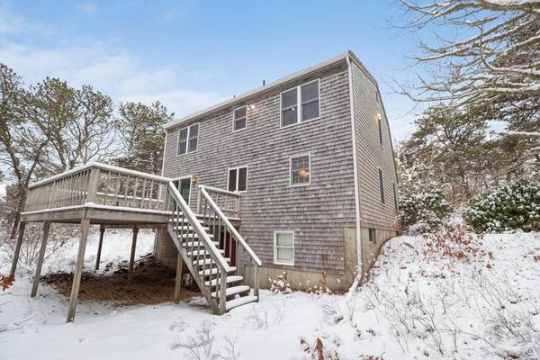 Truro, MA 02666,4 Hopkins Way