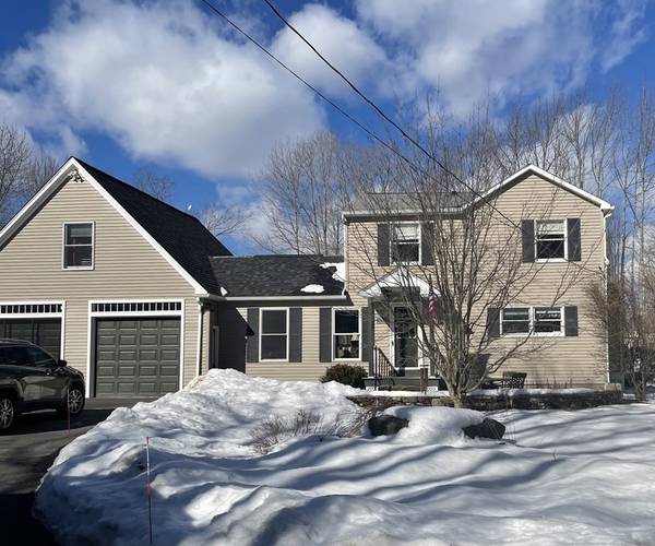 284 Lincoln Rd, Oakham, MA 01068