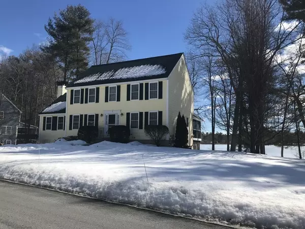 30 Calvin St, Ayer, MA 01432