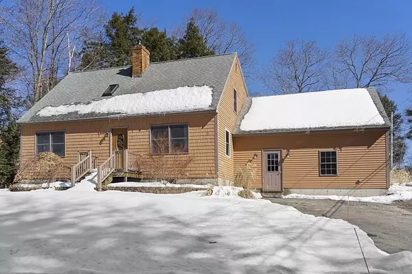 34 Spruce Dr, Ashburnham, MA 01430