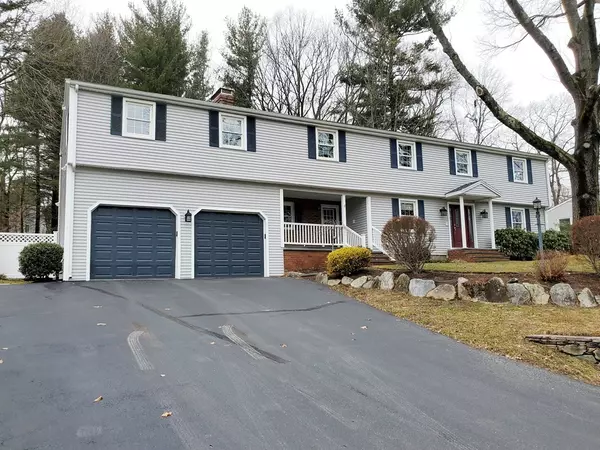 19 Ducarl Dr, Lincoln, RI 02865