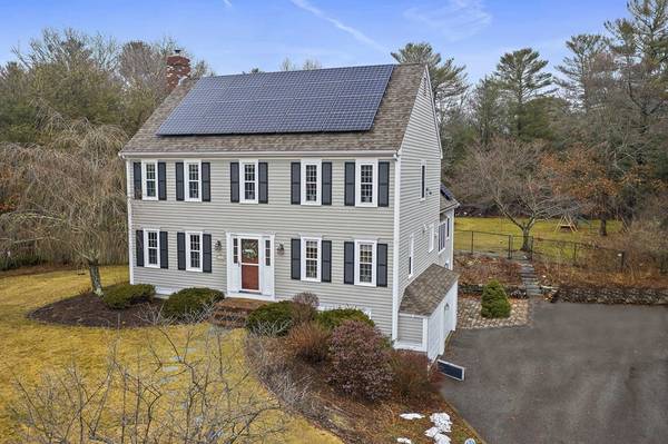 16 Deer Hill Ln, Carver, MA 02330