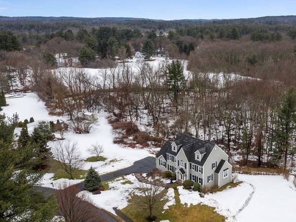 11 Roosevelt Ln, Hopkinton, MA 01748