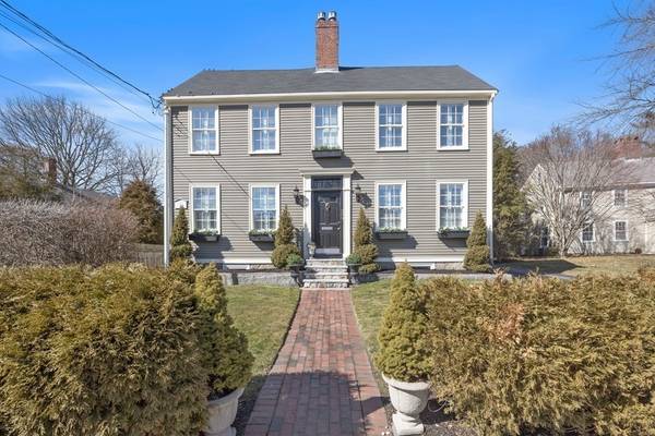 209 North St, Hingham, MA 02043