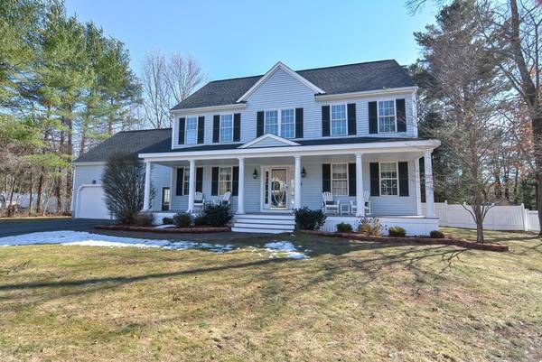 12 Walden Dr, Walpole, MA 02081