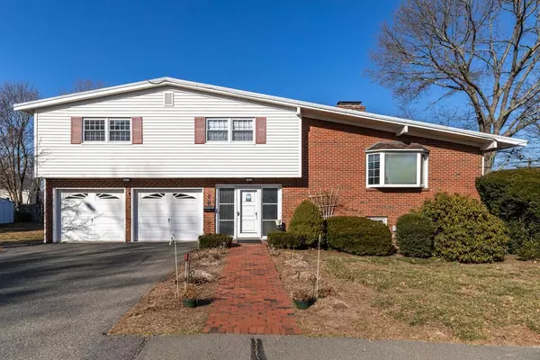 2 Darrell Dr, Randolph, MA 02368