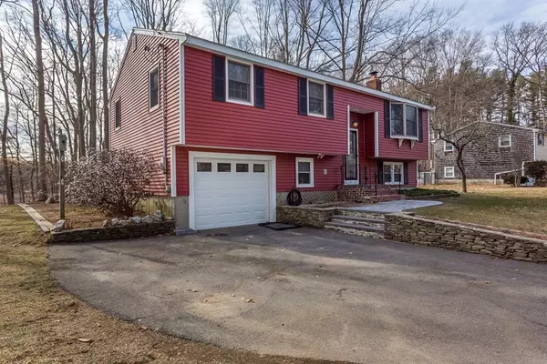 36 Carl Rd, Raynham, MA 02767