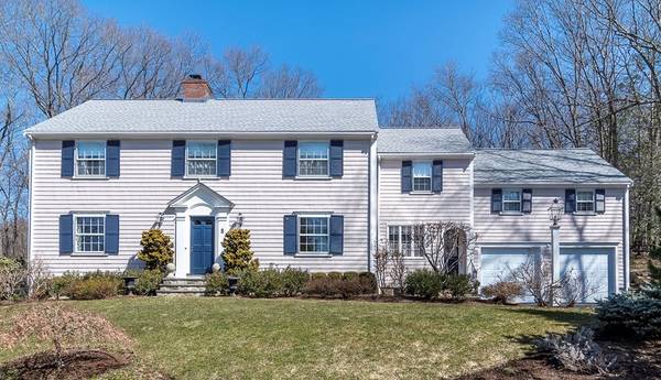 8 Deerfield Rd, Wellesley, MA 02481