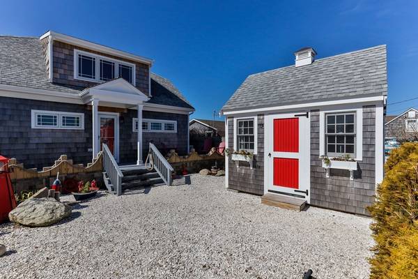 Truro, MA 02666,588 Shore Road