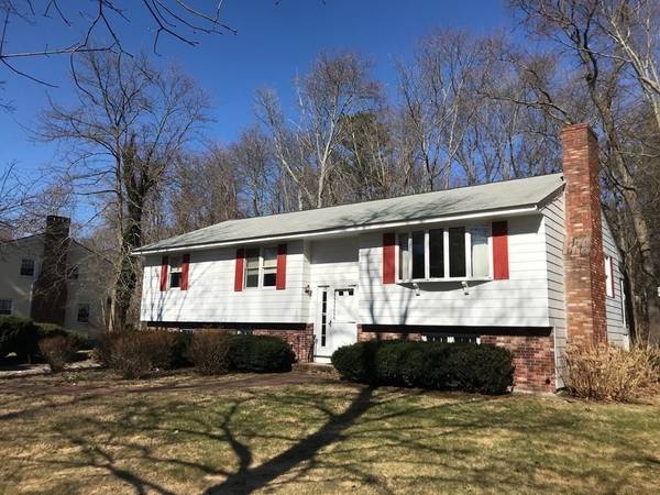 39 Sutton Pl, North Andover, MA 01845