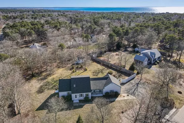 15 Thumpertown Rd, Eastham, MA 02642