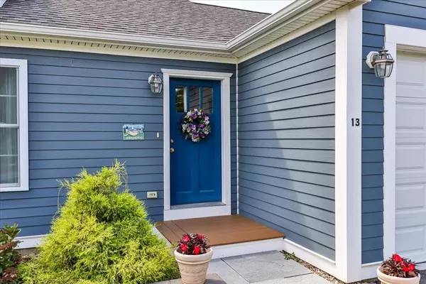 Harwich, MA 02645,13 Littlefield Pond Rd