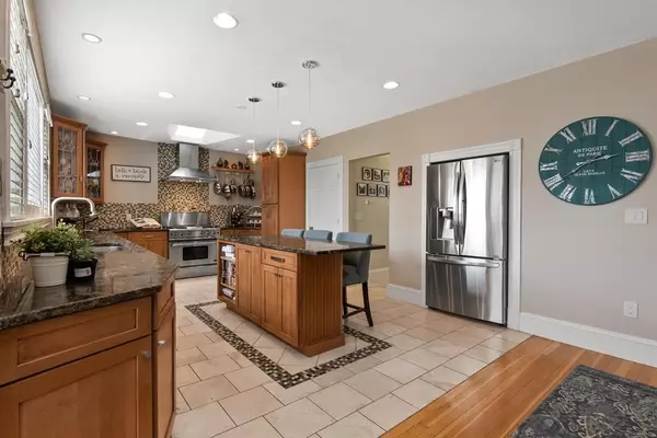 Peabody, MA 01960,22 A & B Buxton St