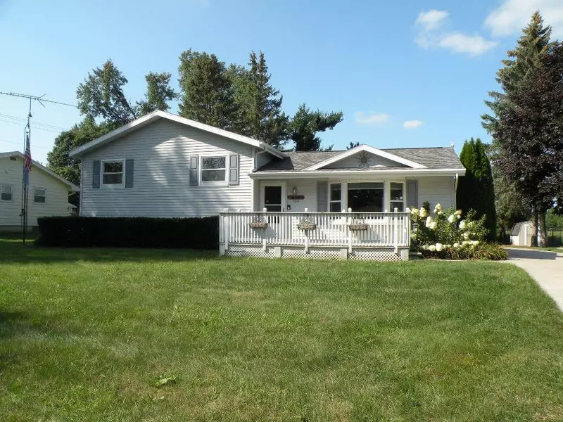 526 Hope Ave, Ripon, WI 54971