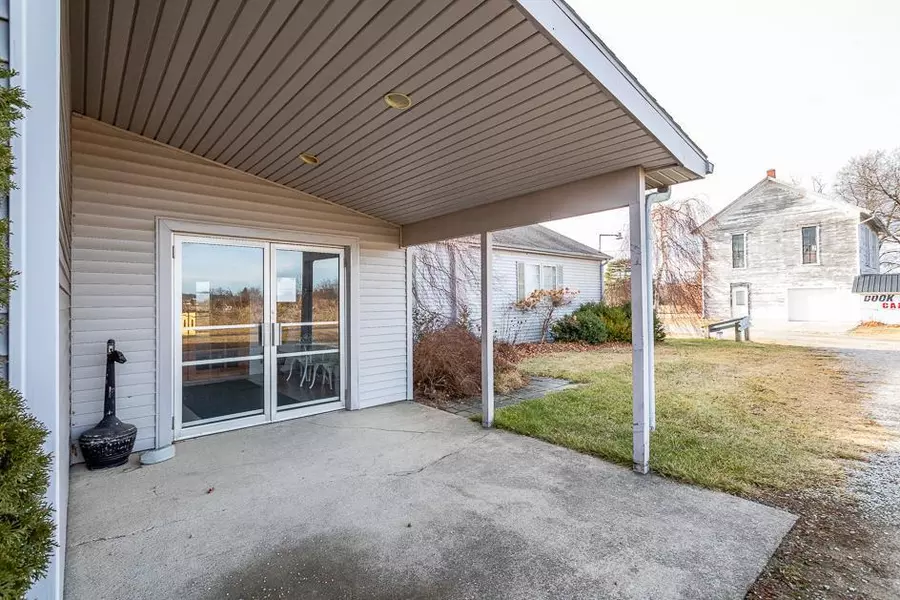 15951 ROME RD, Manitou Beach, MI 49253